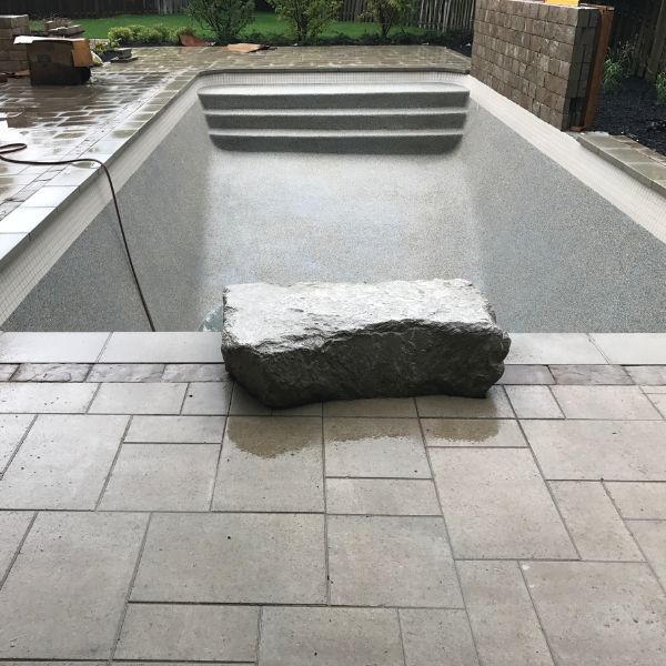 What to Expect When Working with Pool Builders in Toronto