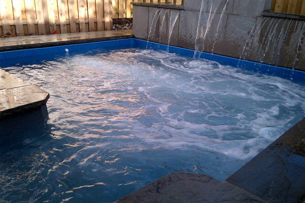 Swimming pool installed in Toronto by Seaway Pools