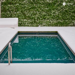 Can Luxury Features Be Incorporated into Plunge Pool Design