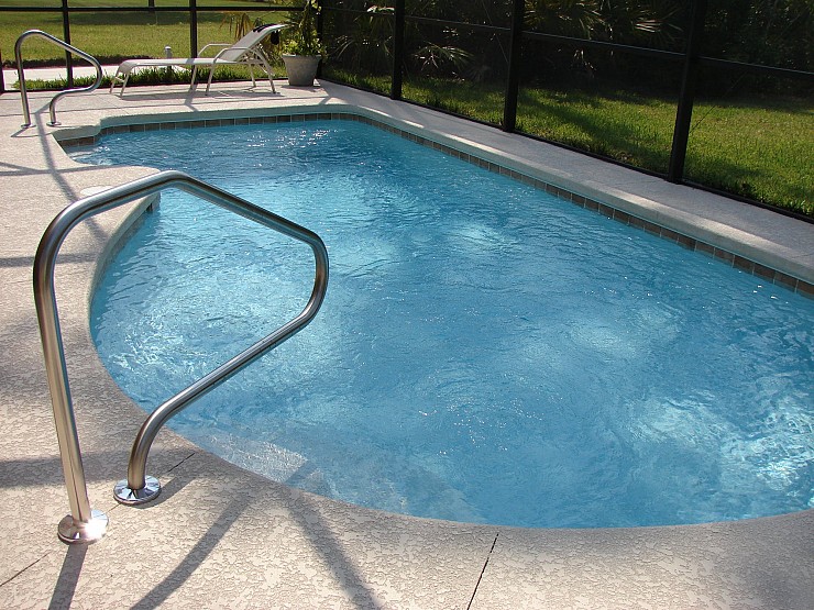 steps to building a vinyl pool
